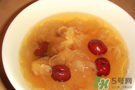 喝銀耳湯能補充膠原蛋白嗎？補充膠原蛋白的食物有哪些？