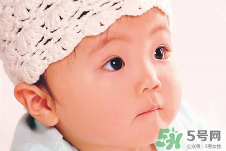 七個(gè)月寶寶輔食可以加鹽嗎？寶寶多大可以吃鹽？