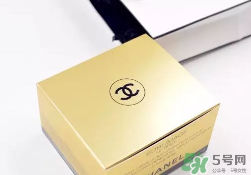 香奈兒奢華精萃滋養(yǎng)粉底霜多少錢? 香奈兒奢華精萃滋養(yǎng)粉底霜多少錢?