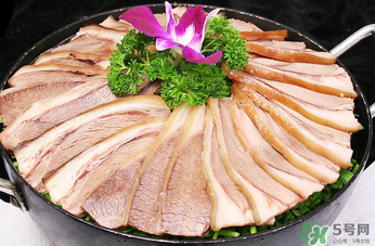 吃狗肉會(huì)得狂犬病嗎？吃狗肉會(huì)不會(huì)得狂犬??？