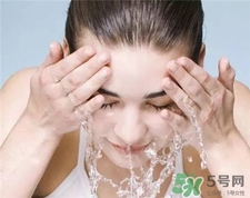 小蘇打可以洗臉嗎?小蘇打洗臉有什么好處? 小蘇打可以洗臉嗎?小蘇打洗臉有什么好處?