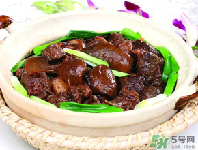 狗肉和什么一起吃最好？狗肉和什么一起燉好吃？