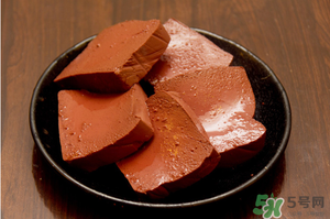 羊血和豬血哪個好？羊血與豬血的區(qū)別