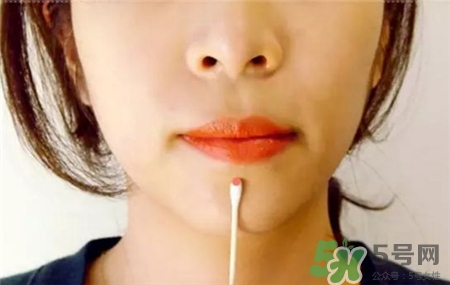 棉花棒按摩是什么?棉花棒按摩法圖示 棉花棒按摩是什么?棉花棒按摩法圖示