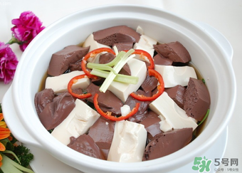 豬血和豆腐能一起吃嗎？豬血可以和豆腐一起吃嗎？