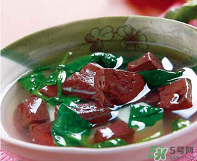豬血和菠菜能一起吃嗎？豬血菠菜湯怎么做好吃？