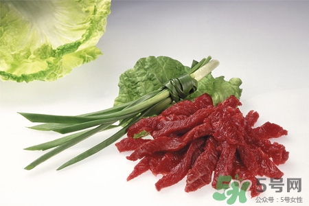 生肉放冰箱能放多久？生肉能在冷藏放多久？