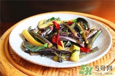 紅菜薹可以和螃蟹一起吃嗎?紅菜苔和螃蟹能同食嗎? 紅菜薹可以和螃蟹一起吃嗎?紅菜苔和螃蟹能同食嗎?