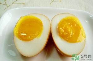 雞蛋可以帶殼蒸嗎？帶殼雞蛋蒸多久能熟？