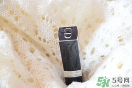 迪奧烈焰藍(lán)金唇膏試色與色號(hào)推薦_迪奧烈焰藍(lán)金唇膏999試色 迪奧烈焰藍(lán)金唇膏試色與色號(hào)推薦_迪奧烈焰藍(lán)金唇膏999試色