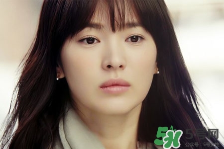 冬天適合什么顏色的口紅？冬天涂什么顏色口紅好看？