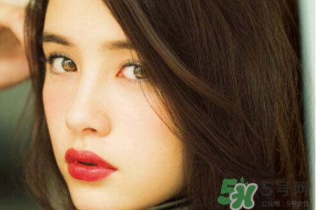 冬天適合什么顏色的頭發(fā)？冬天染什么顏色的頭發(fā)好看？