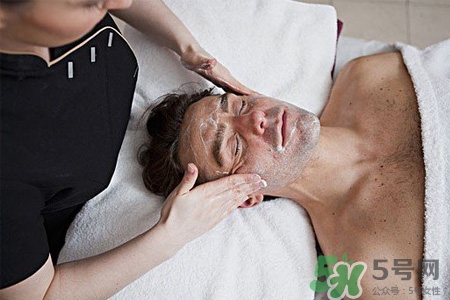 男士冬天用什么護(hù)膚品好？冬季必備絕對(duì)好用的男士護(hù)膚品