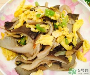 平菇能和雞蛋一起吃嗎？平菇和雞蛋能一起吃嗎？