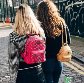 mcm包是什么材質？mcm包是真皮嗎？