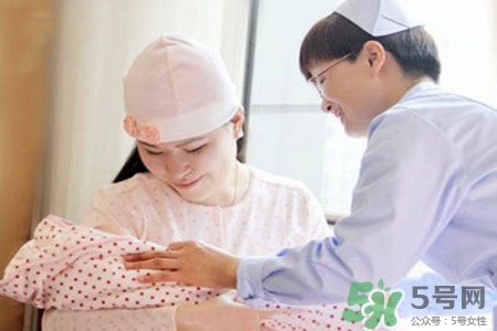 產(chǎn)后哺乳期可以用護膚品嗎？產(chǎn)后可以用回之前的護膚品嗎？