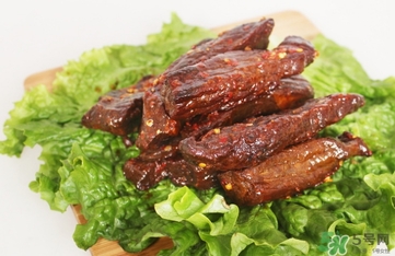 牛肉干的營(yíng)養(yǎng)價(jià)值 牛肉干的功效與作用 牛肉干的營(yíng)養(yǎng)價(jià)值 牛肉干的功效與作用