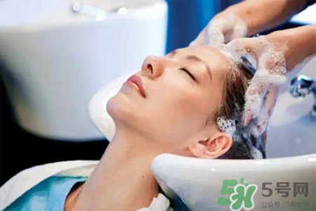 產(chǎn)后可以洗頭嗎？產(chǎn)后多久可以洗頭發(fā)？
