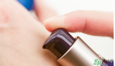 悅詩風(fēng)吟熔巖海水系列真假 悅詩風(fēng)吟小藍(lán)瓶真假 悅詩風(fēng)吟熔巖海水系列真假 悅詩風(fēng)吟小藍(lán)瓶真假