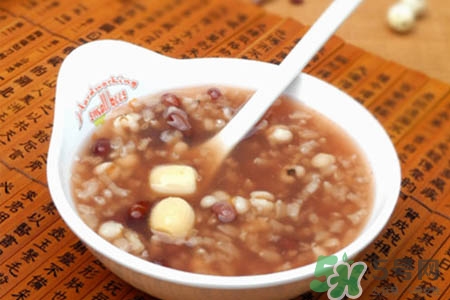 冬天可以喝紅豆薏米粥嗎？冬天喝紅豆薏米粥好嗎？
