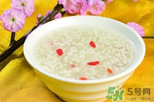 產(chǎn)婦喝米酒后還能喂奶嗎？哺乳期喝米酒會影響喂奶嗎？