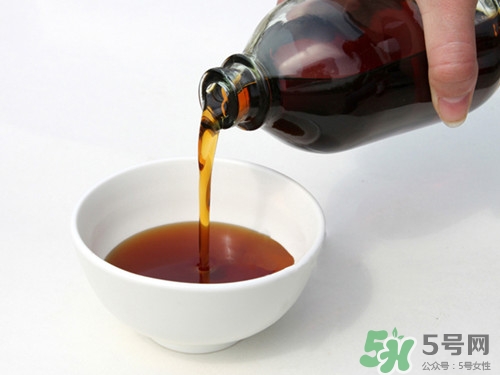 吃香油有什么好處?香油的功效與作用 吃香油有什么好處?香油的功效與作用