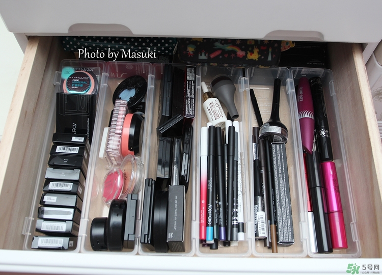 怎么整理收納自己的化妝品?化妝品收納技巧 怎么整理收納自己的化妝品?化妝品收納技巧