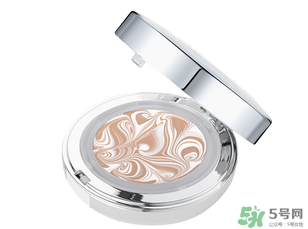 愛敬氣墊21和23的區(qū)別 愛敬氣墊粉色白色區(qū)別 愛敬氣墊21和23的區(qū)別 愛敬氣墊粉色白色區(qū)別