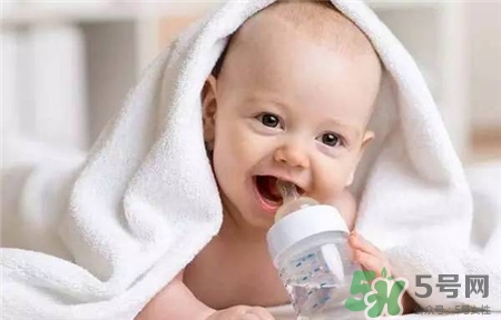 母乳能反復(fù)加熱嗎?母乳能保鮮多長時(shí)間? 母乳能反復(fù)加熱嗎?母乳能保鮮多長時(shí)間?