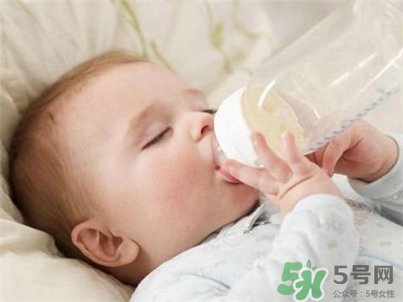 母乳能反復(fù)加熱嗎?母乳能保鮮多長時(shí)間? 母乳能反復(fù)加熱嗎?母乳能保鮮多長時(shí)間?