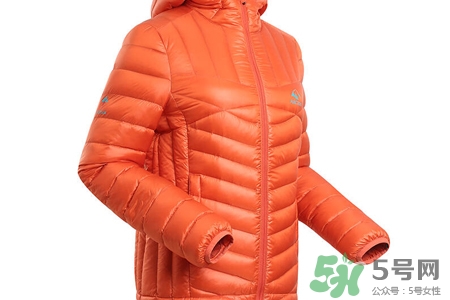 羽絨服和沖鋒衣哪個(gè)保暖？沖鋒衣保暖還是羽絨服保暖？