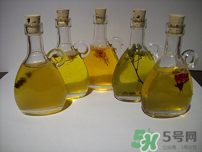 核桃油可以生吃嗎?核桃油生吃好嗎 核桃油可以生吃嗎?核桃油生吃好嗎