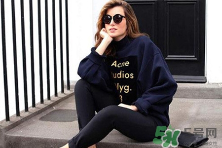 冬天衛(wèi)衣外面穿什么？衛(wèi)衣外面穿什么外套好看？