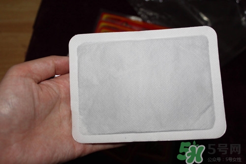 暖寶寶可以貼著睡覺嗎?暖寶寶可以貼在小腹嗎 暖寶寶可以貼著睡覺嗎?暖寶寶可以貼在小腹嗎