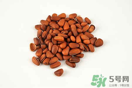 松子發(fā)苦還能吃嗎?松子發(fā)苦是怎么回事 松子發(fā)苦還能吃嗎?松子發(fā)苦是怎么回事