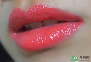 ysl和香奈兒口紅哪個好？ysl52和香奈兒43對比