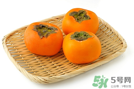 喝完酸奶可以吃柿餅嗎?喝完酸奶吃柿子會(huì)怎么樣 喝完酸奶可以吃柿餅嗎?喝完酸奶吃柿子會(huì)怎么樣