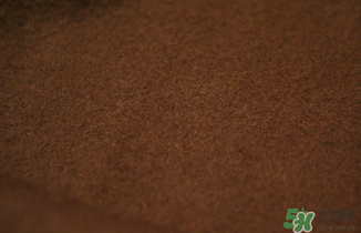 ysl圍巾哪個(gè)顏色好看？圣羅蘭圍巾好不好？