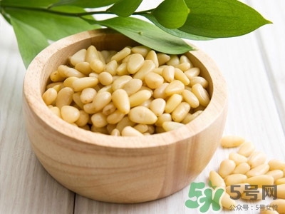 松子仁怎么吃?吃松子仁有什么好處 松子仁怎么吃?吃松子仁有什么好處