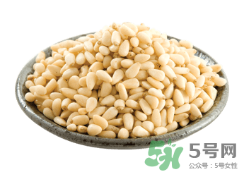 松子仁怎么吃?吃松子仁有什么好處 松子仁怎么吃?吃松子仁有什么好處