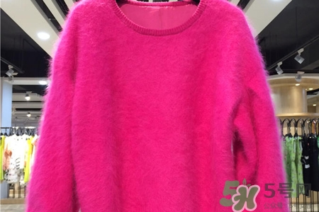 羊絨保暖還是貂絨保暖？貂絨和羊絨哪個(gè)更保暖？