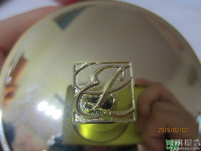 雅詩蘭黛紅石榴系列真假 雅詩蘭黛紅石榴系列真假鑒別 雅詩蘭黛紅石榴系列真假 雅詩蘭黛紅石榴系列真假鑒別