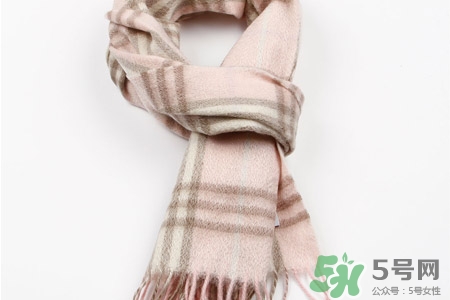 羊絨圍巾掉毛正常嗎？羊絨圍巾掉毛是什么原因？