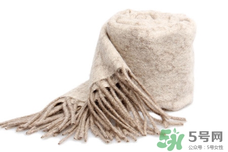 羊絨圍巾掉毛怎么辦？羊絨圍巾掉毛怎么處理？