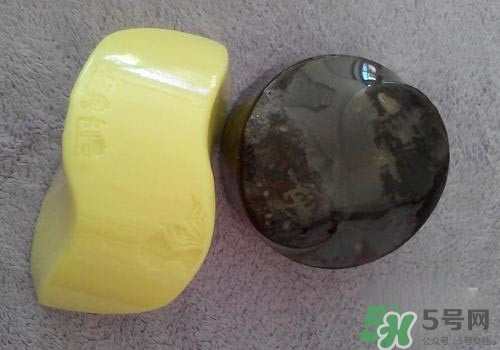 硫磺皂可以洗頭嗎？怎么用硫磺皂洗頭