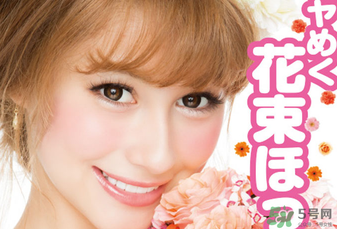 canmake花瓣腮紅珠光還是啞光好？canmake腮紅珠光好看還是啞光？