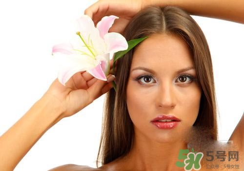 綿羊油可以搽臉嗎？綿羊油可不可以搽臉？