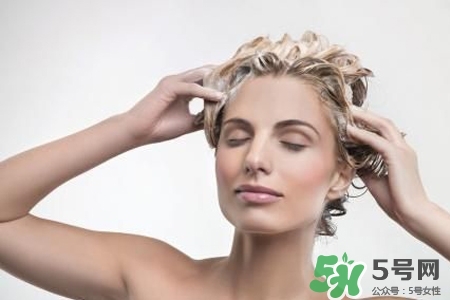 冬天洗冷水澡好嗎？冬天洗冷水澡的好處與壞處