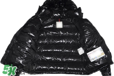 冬天穿皮衣和羽絨服哪個(gè)更保暖？冬天穿皮衣好還是羽絨服好？