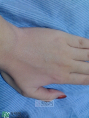 貝玲妃蒲公英蜜粉真假 benefit貝玲妃蒲公英蜜粉真假鑒別 貝玲妃蒲公英蜜粉真假 benefit貝玲妃蒲公英蜜粉真假鑒別